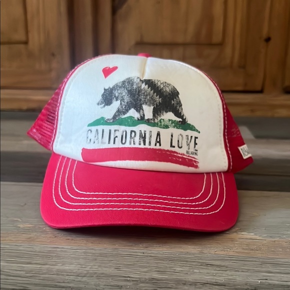 Billabong Vintage Vibrant Red Mesh Trucker Snapback California Love Hat OS main image 13